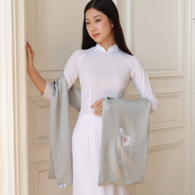 Alternative view of Khăn Lụa Thêu Hoa Sen