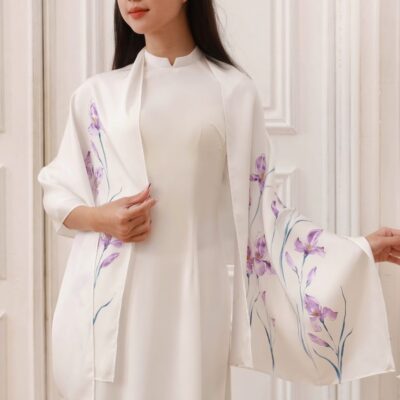 Alternative view of Khăn Choàng Lụa Vẽ Tay Hoa Diên Vỹ